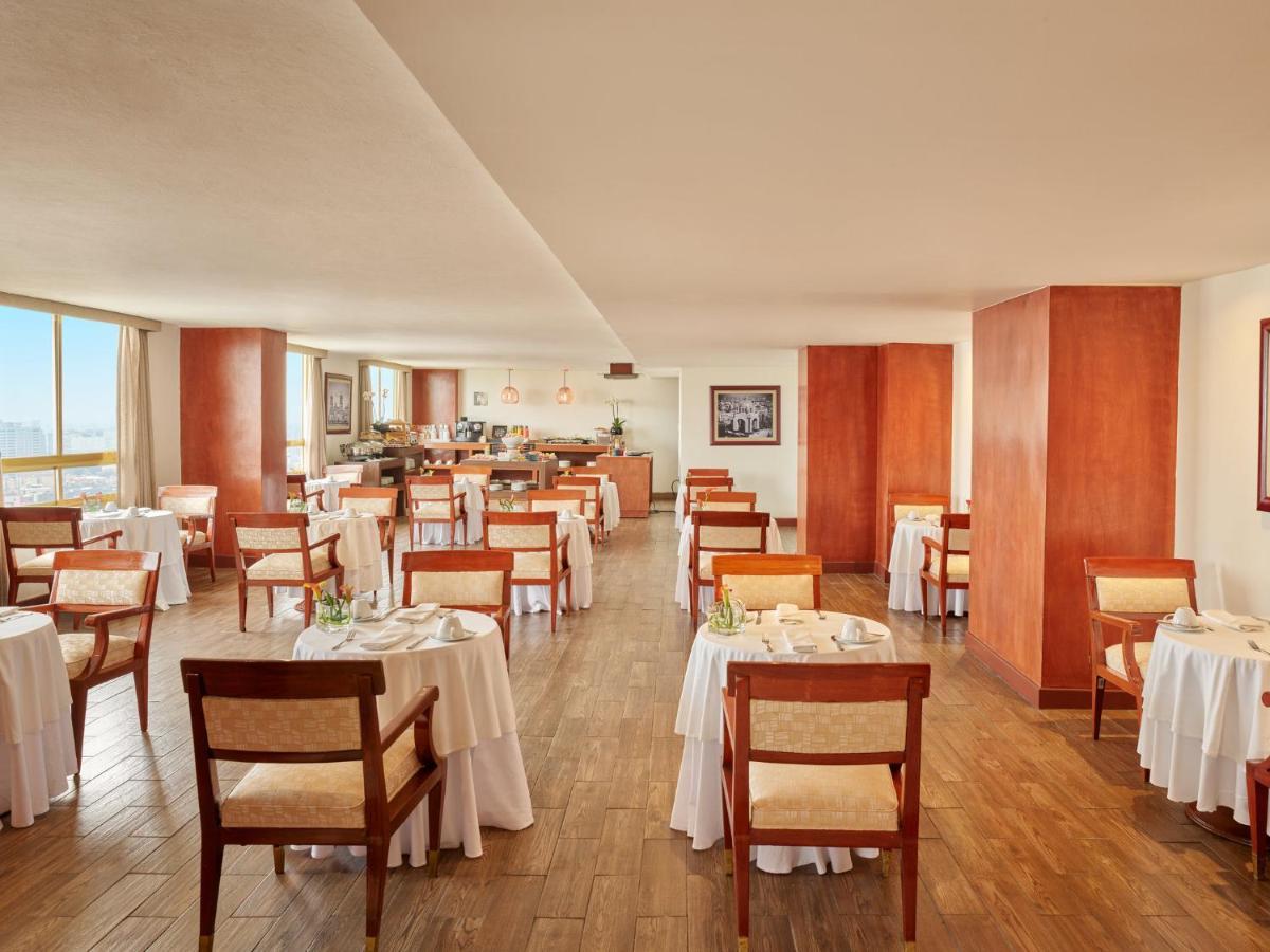Fiesta Americana Reforma Мехико Экстерьер фото The Club Lounge at the Sheraton Vistula
