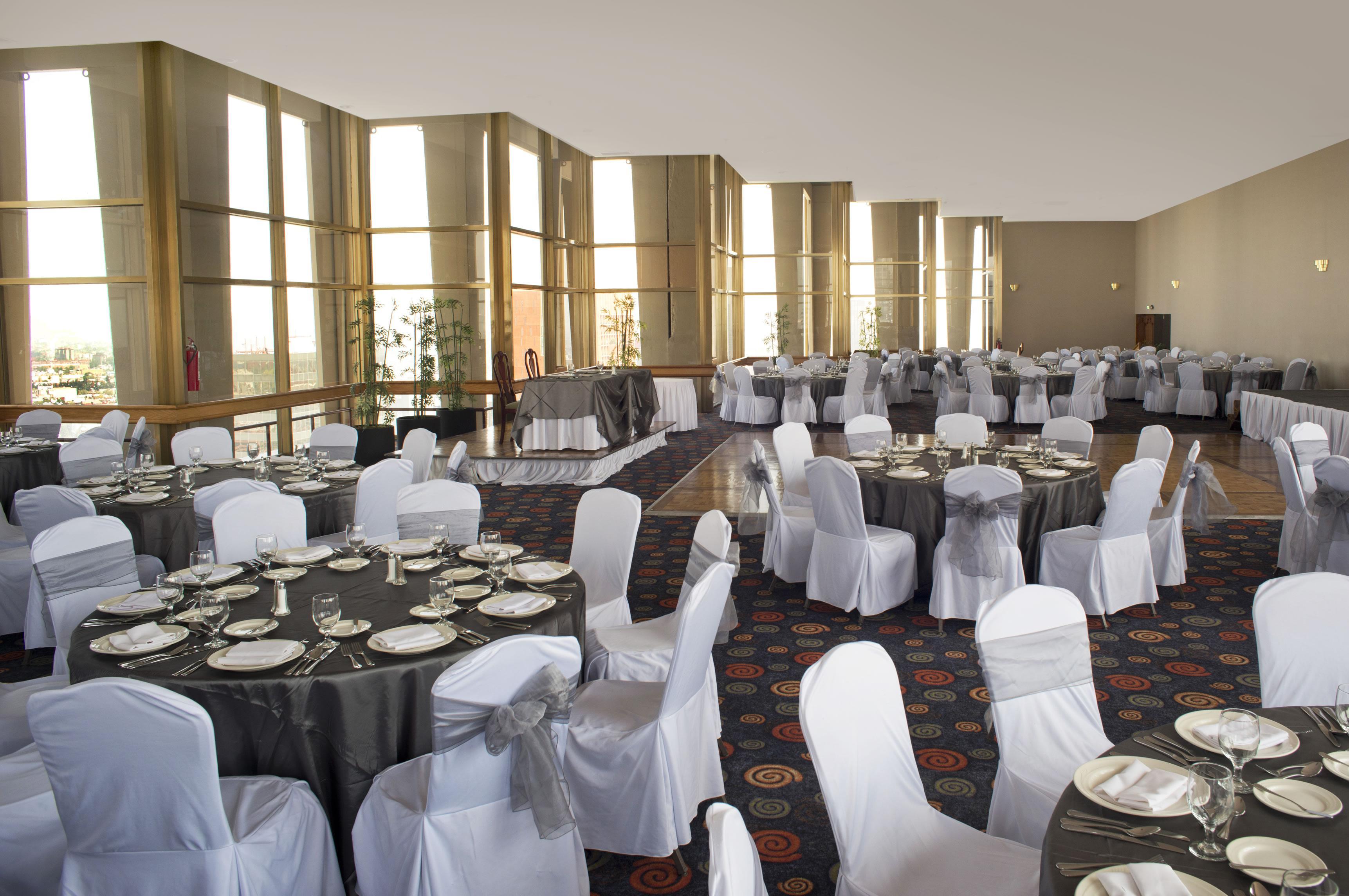 Fiesta Americana Reforma Мехико Экстерьер фото The ballroom at the Sheraton Centre